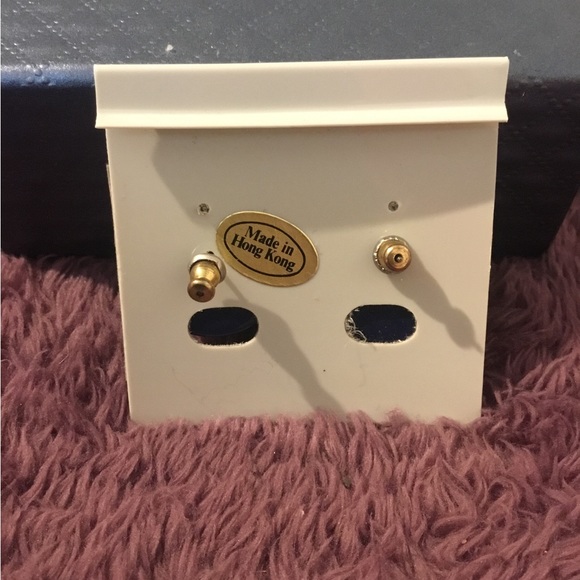 NWT Navy Blue Button Fashion Earrings - Picture 4 of 6